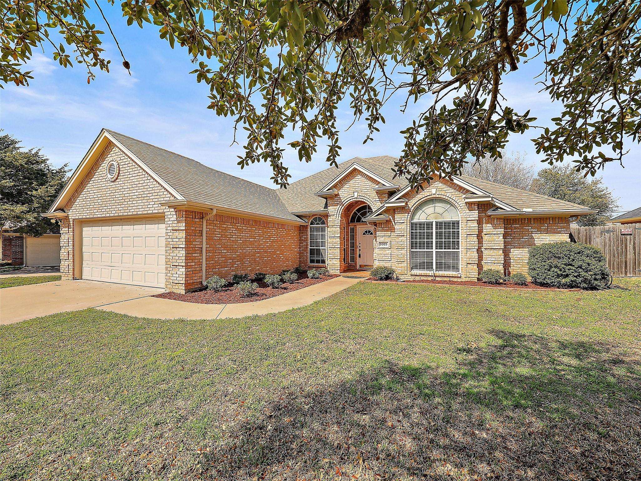 Burleson, TX 76028,1025 Shady Hill Lane