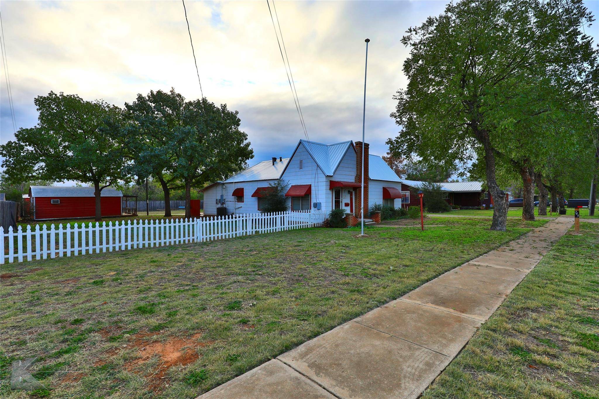 Baird, TX 79504,749 Race Street