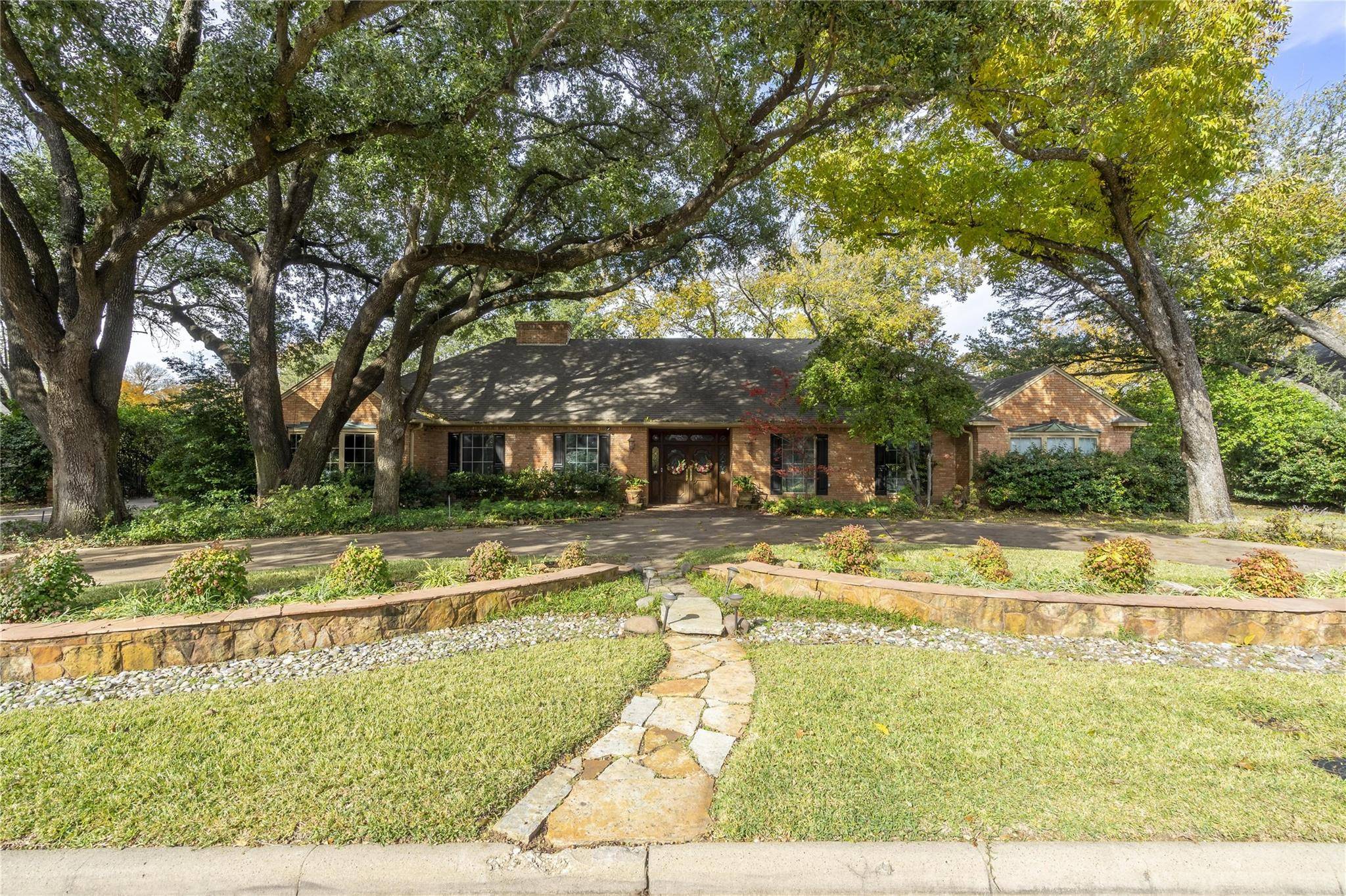 Dallas, TX 75254,6531 Cliffbrook Drive