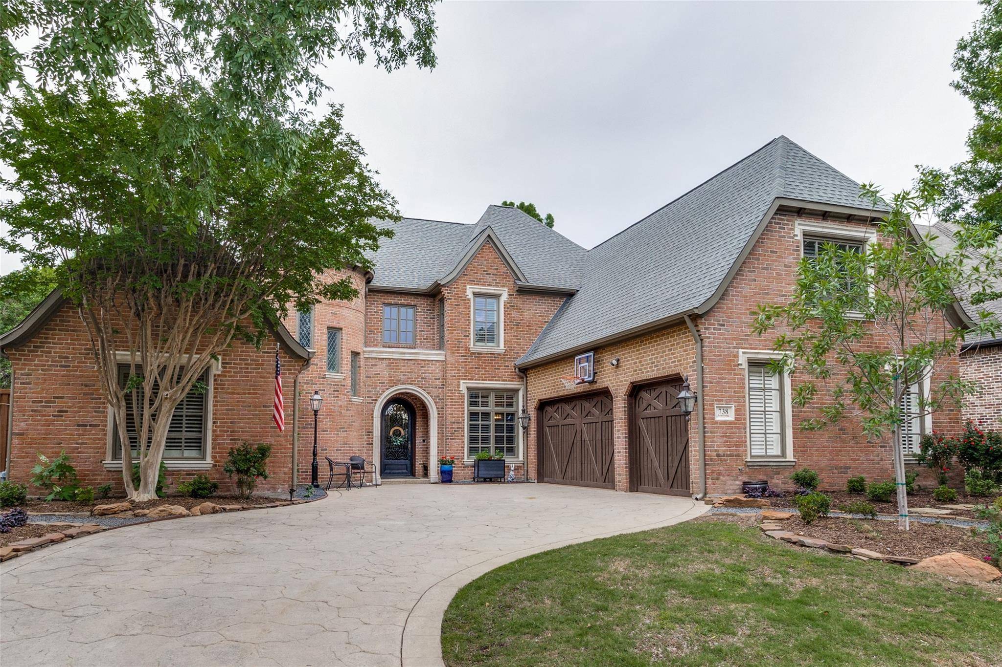 Coppell, TX 75019,738 Armstrong Boulevard