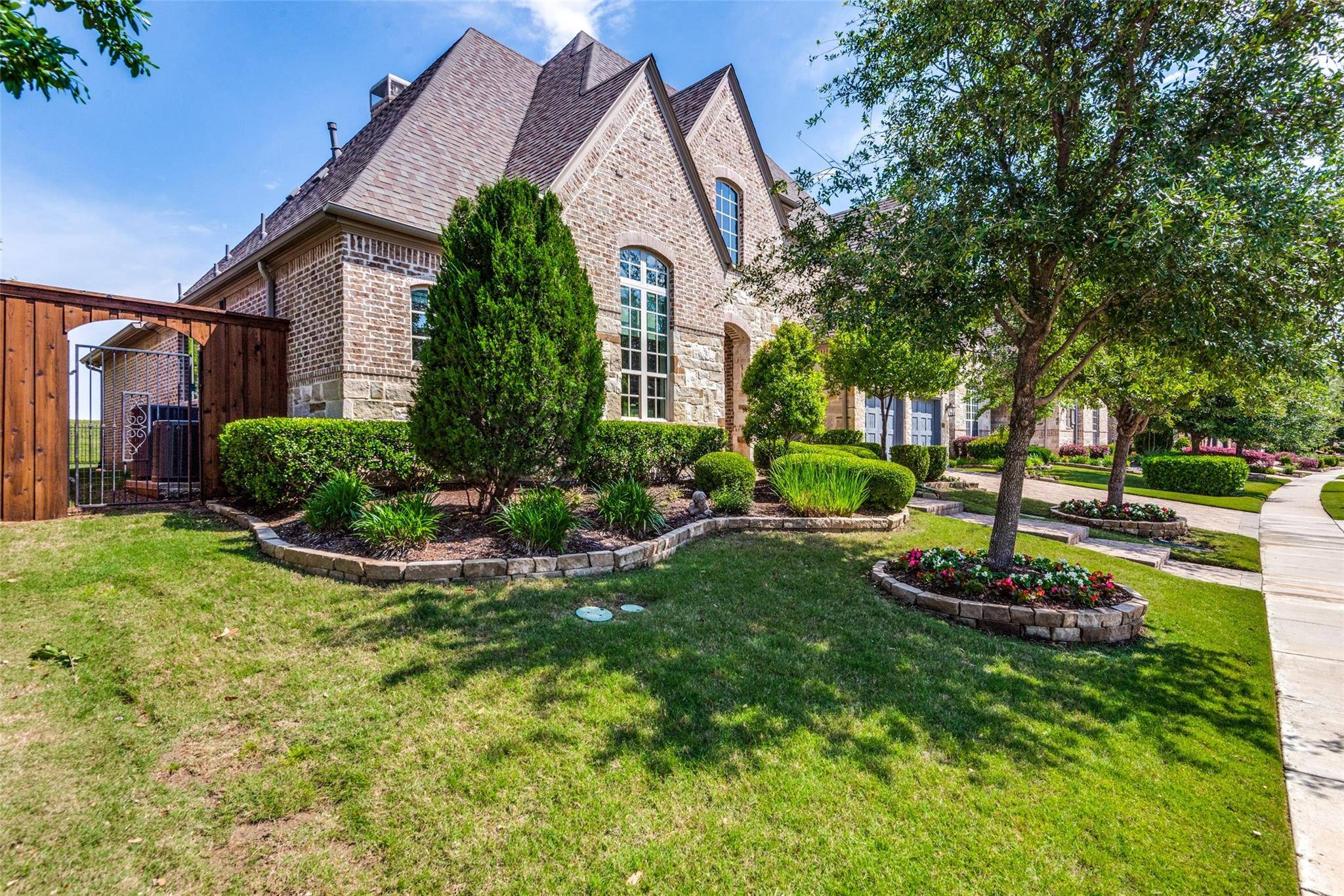 Irving, TX 75039,635 Creekway Drive