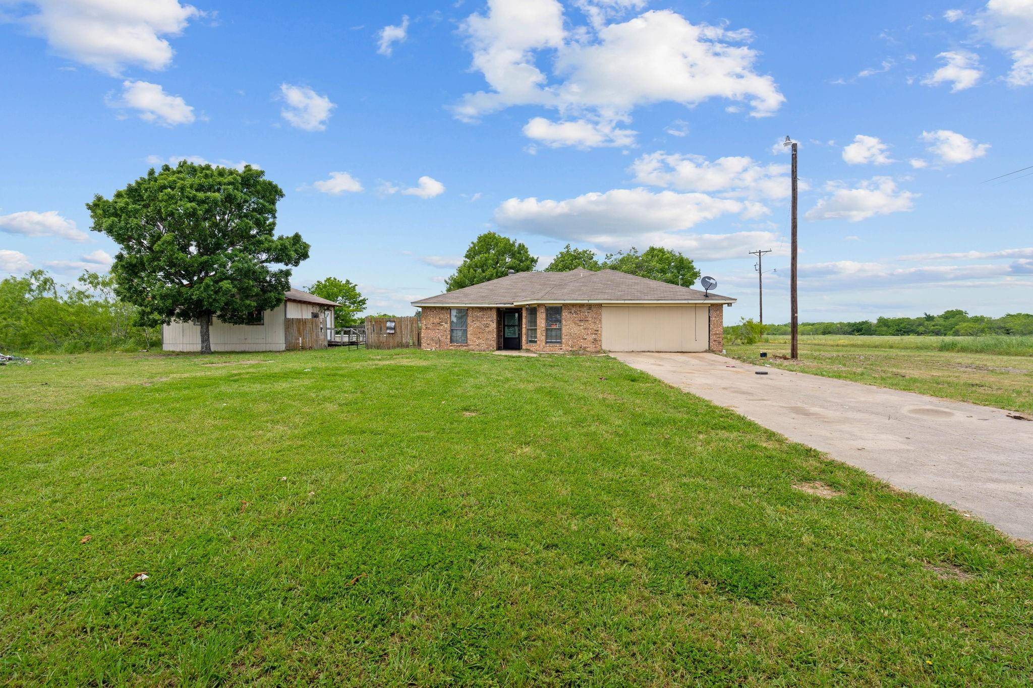 Kaufman, TX 75142,6018 Meadowbrook Drive