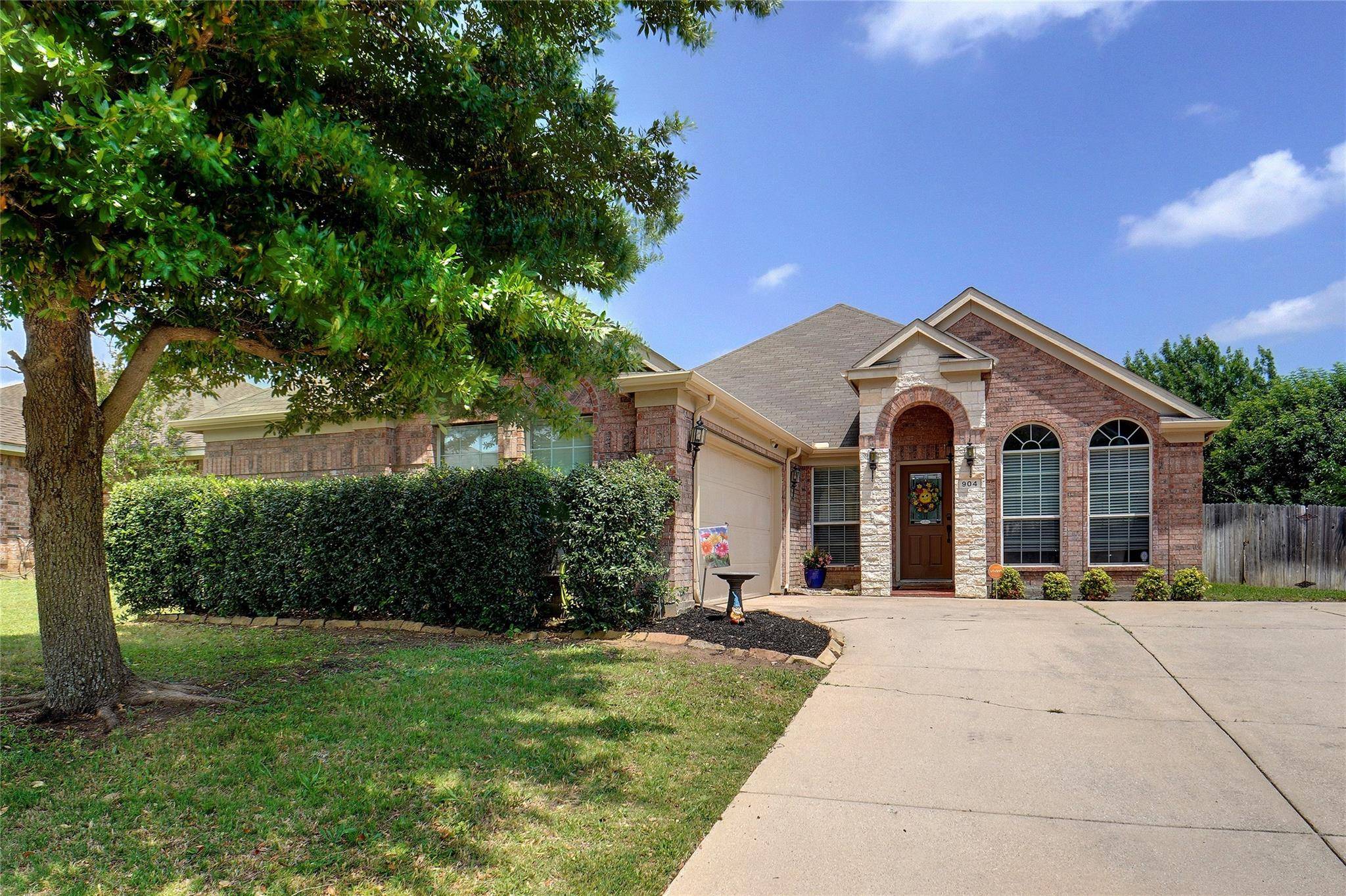 Burleson, TX 76028,904 Mesquite Drive