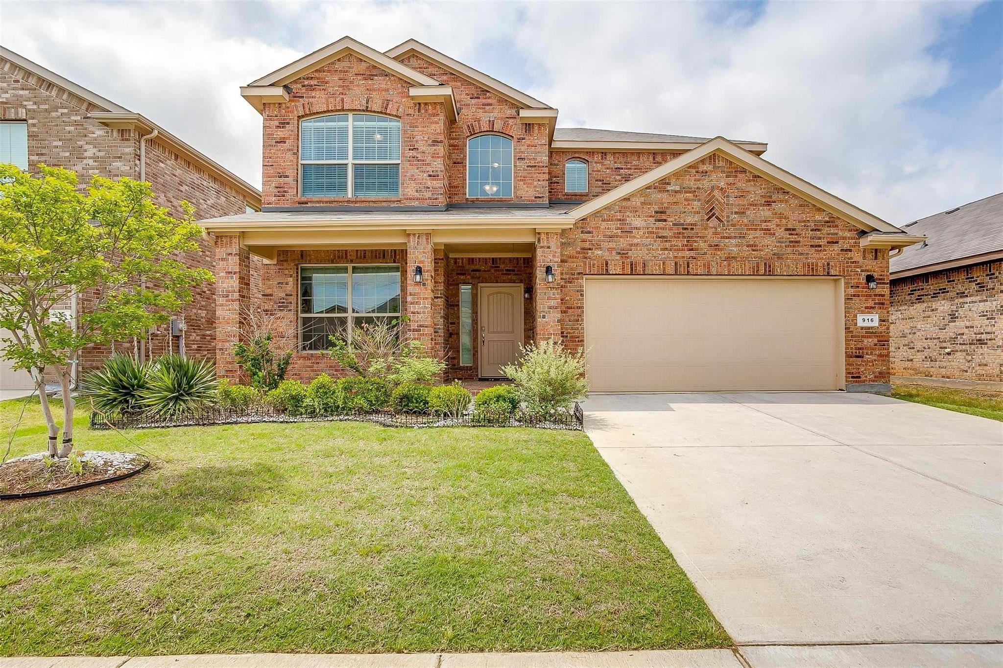 Fort Worth, TX 76028,916 Meadow Scape Drive