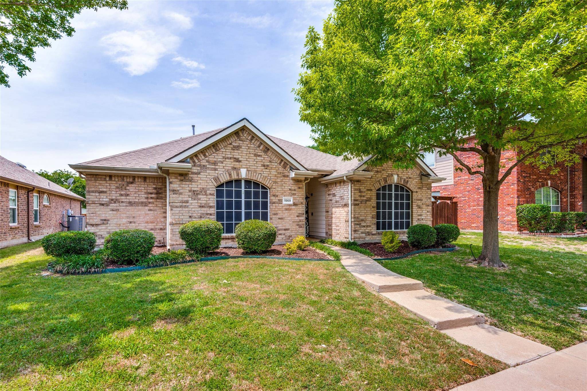 Allen, TX 75002,1569 Mahogany Drive