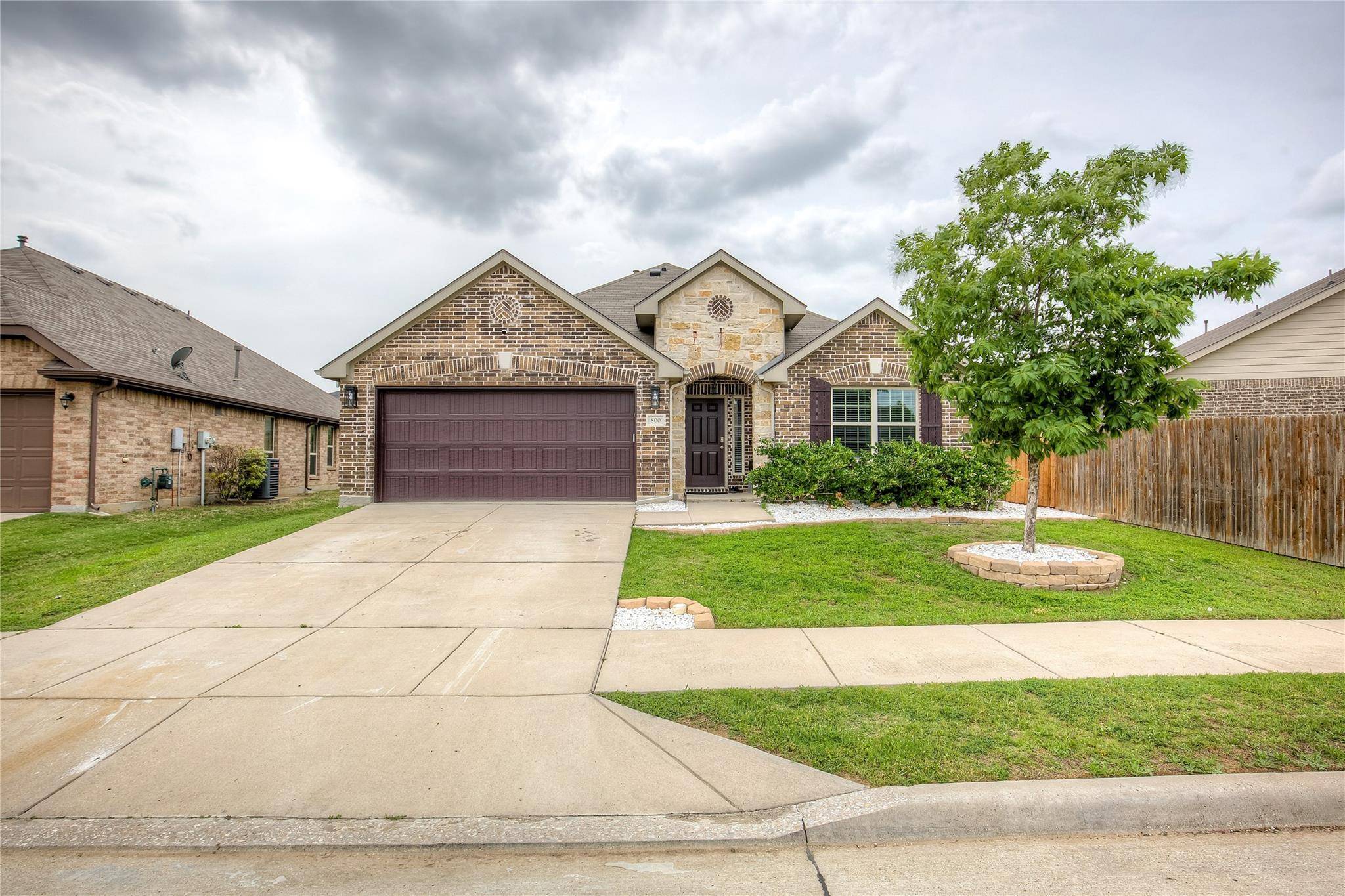 Little Elm, TX 75068,800 Goldenmist Drive