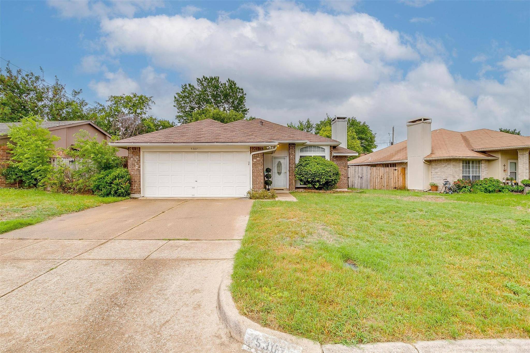 Arlington, TX 76017,5307 Carpenter Drive