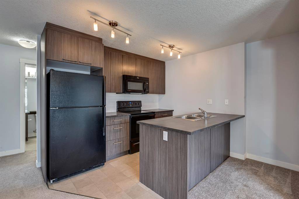 Chestermere, AB T1X 0P6,300 Marina DR #226