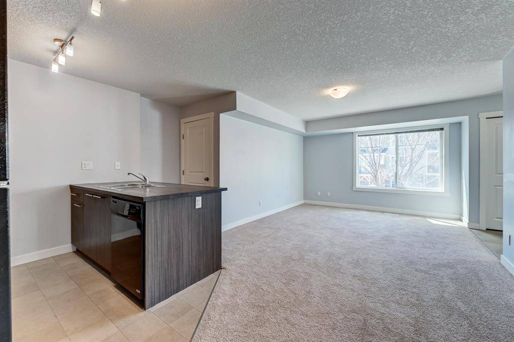 Chestermere, AB T1X 0P6,300 Marina DR #226