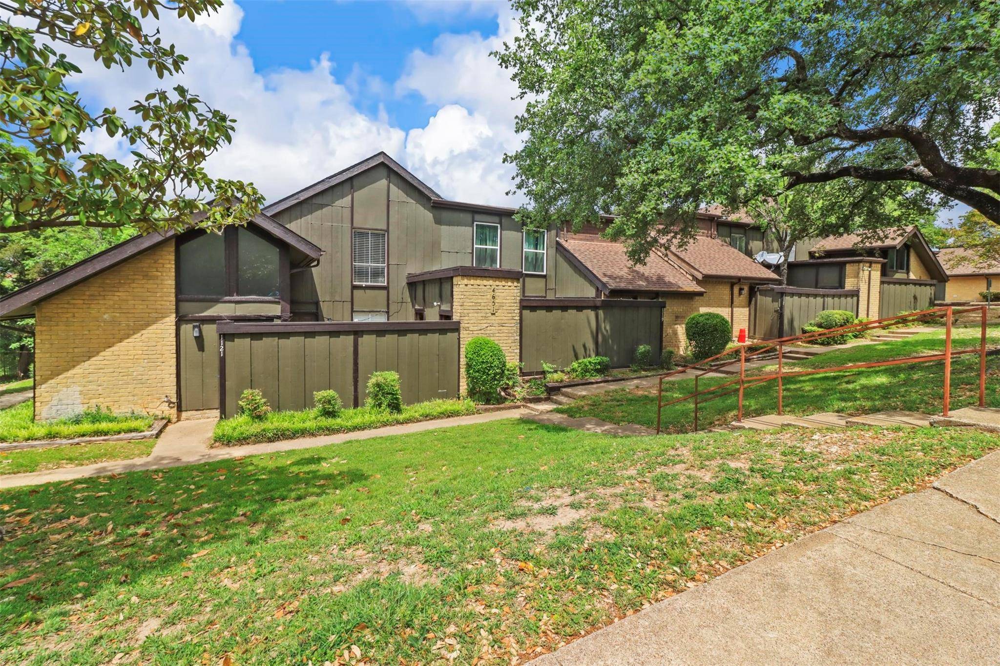 Dallas, TX 75236,4651 Country Creek Drive #1117