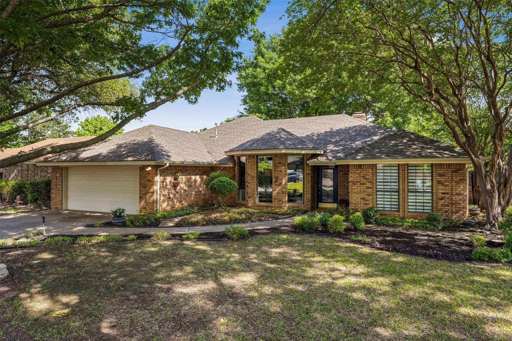 Grapevine, TX 76051,621 Lakewood Lane