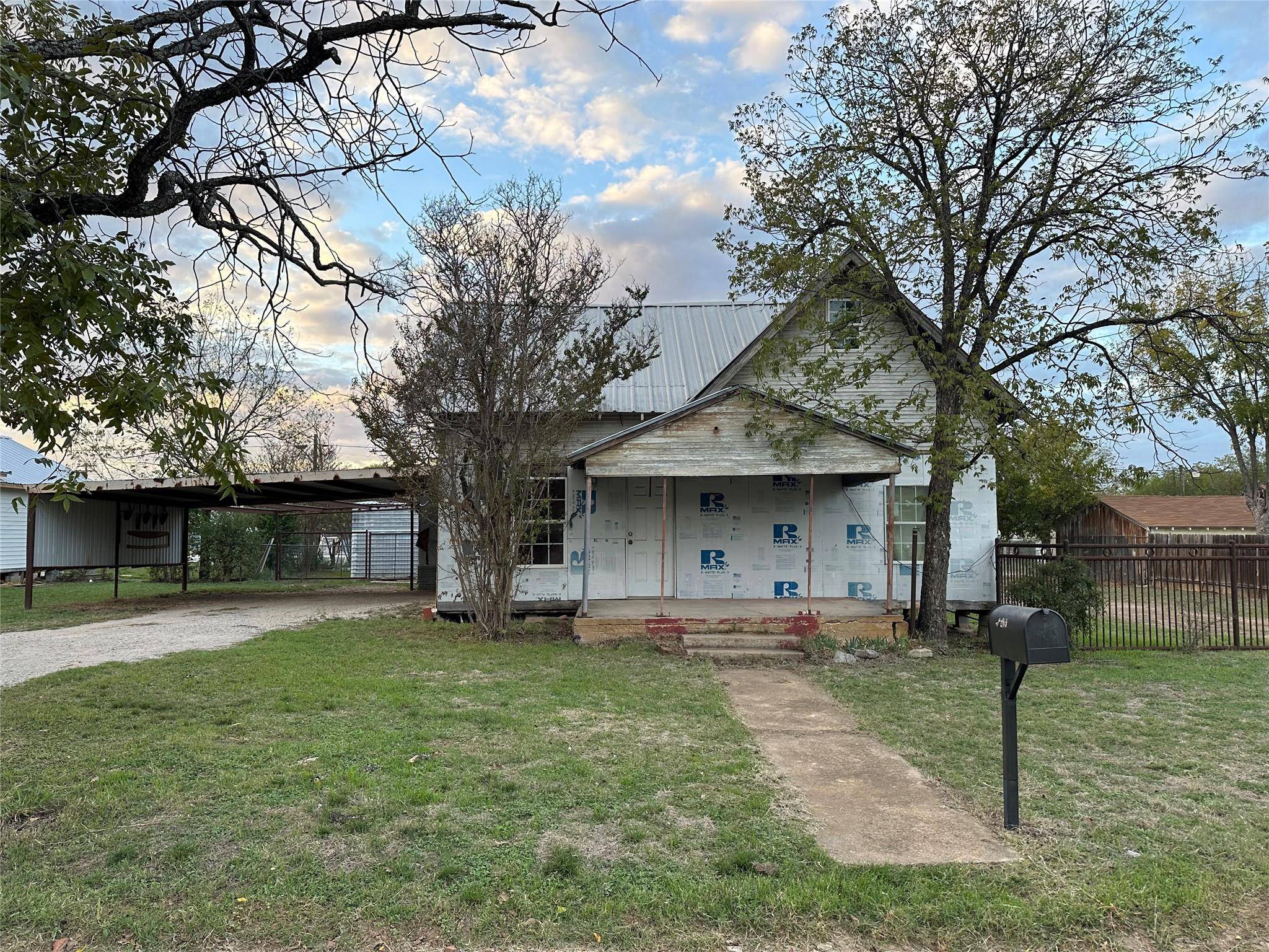 Brownwood, TX 76801,2205 Avenue C