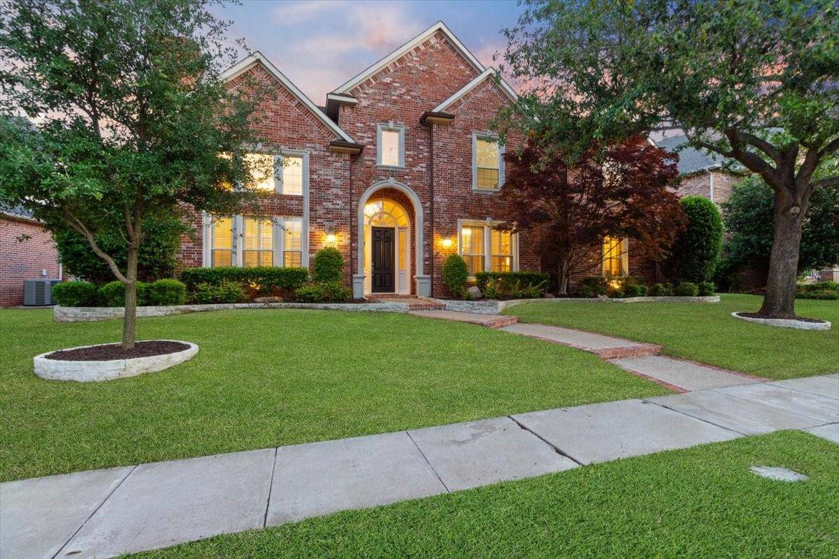 Plano, TX 75093,5732 Clarendon Drive