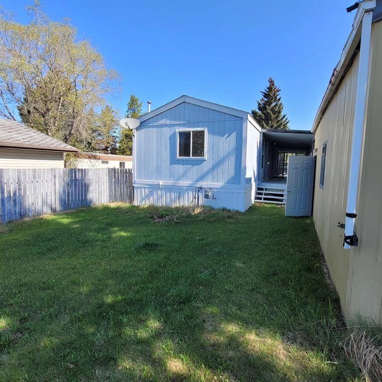 Breton, AB T0C 0P0,119 Maple CRES