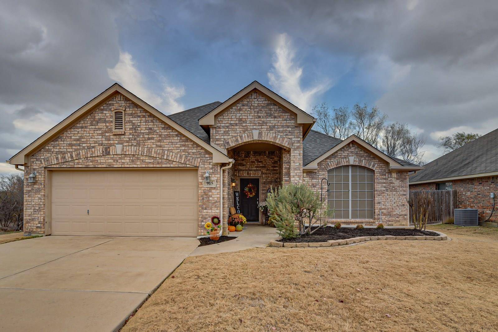 Mansfield, TX 76063,915 Lasso Lane