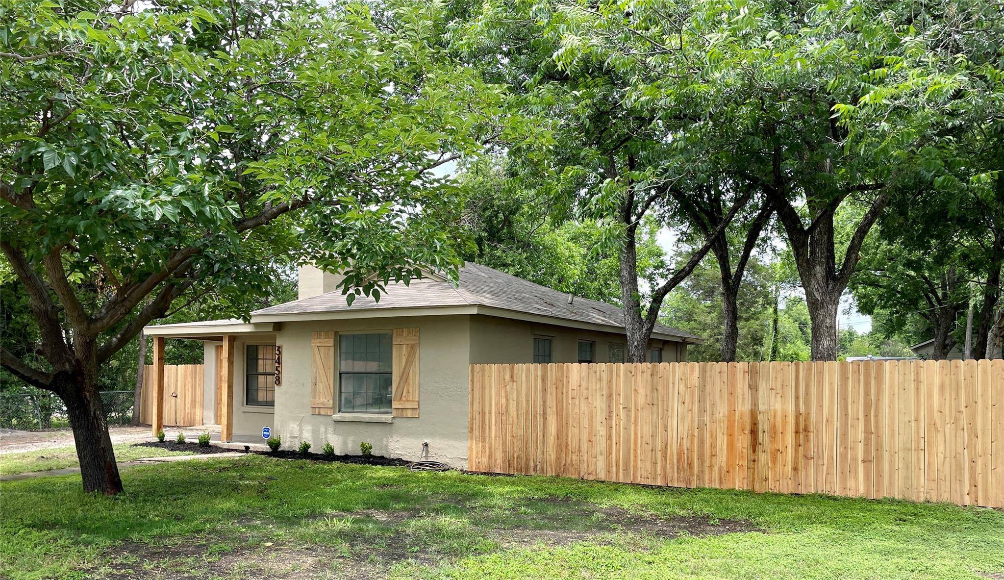 Fort Worth, TX 76109,3458 Suffolk Drive