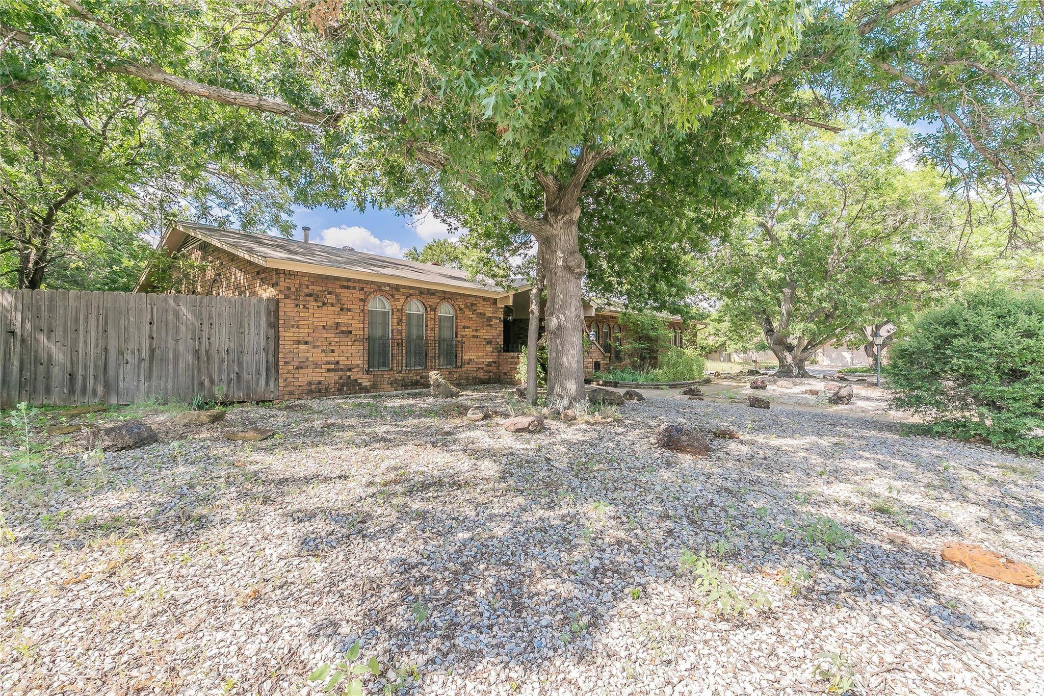 Crowley, TX 76036,800 Meadowview Drive