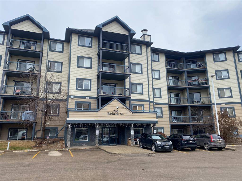 Fort Mcmurray, AB T9H 5H6,200 Richard ST #330