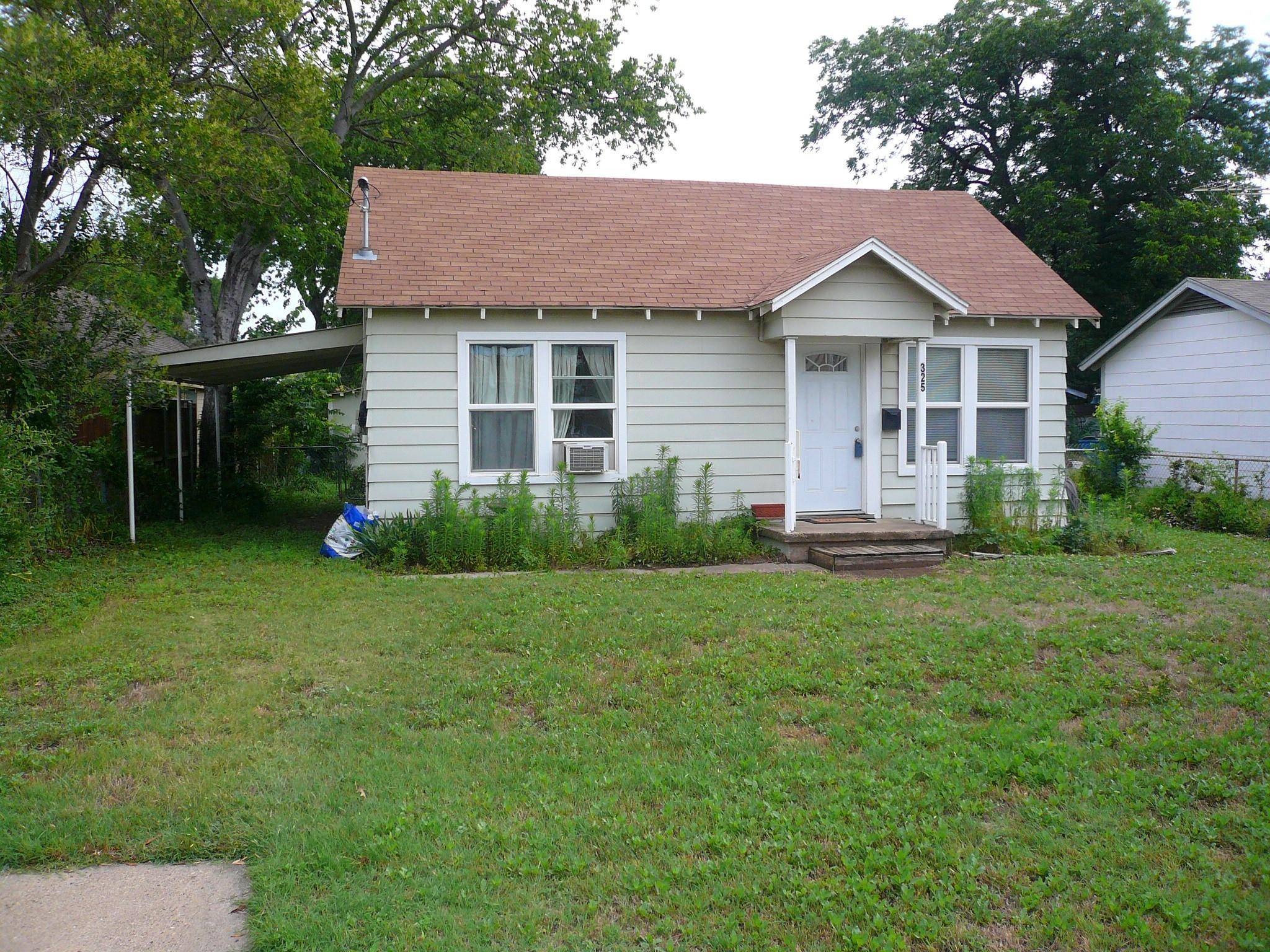 Lewisville, TX 75057,325 W College Street