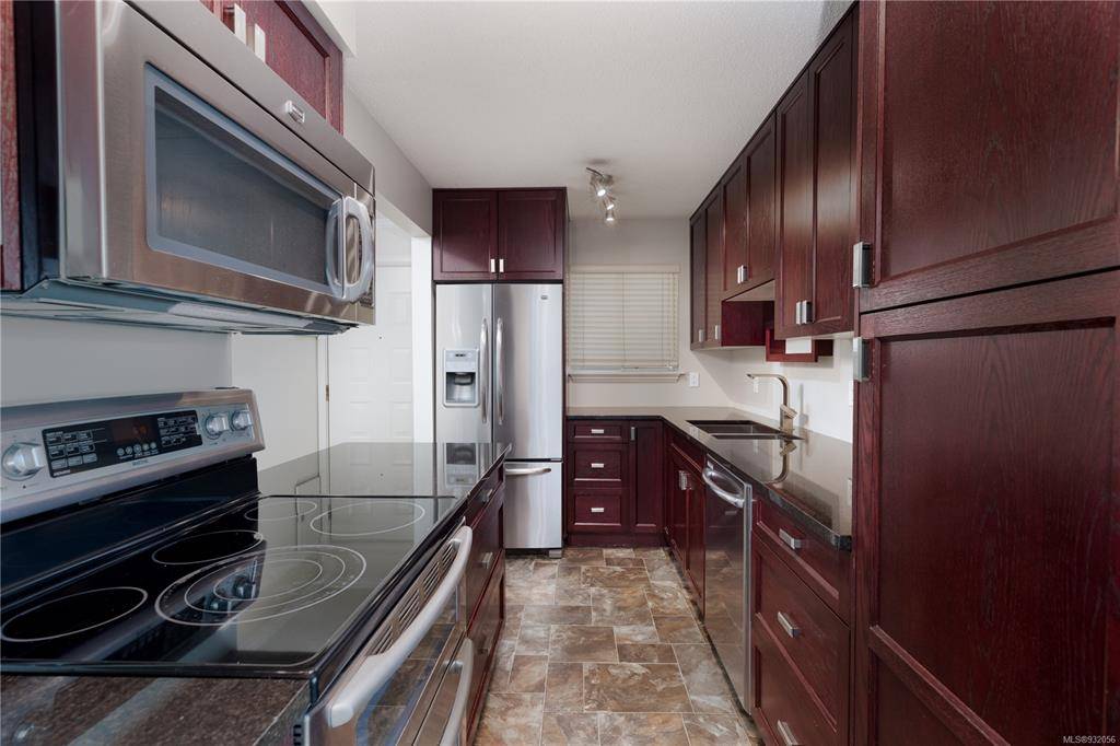 Campbell River, BC V9W 1A6,622 ISLAND Hwy S #202