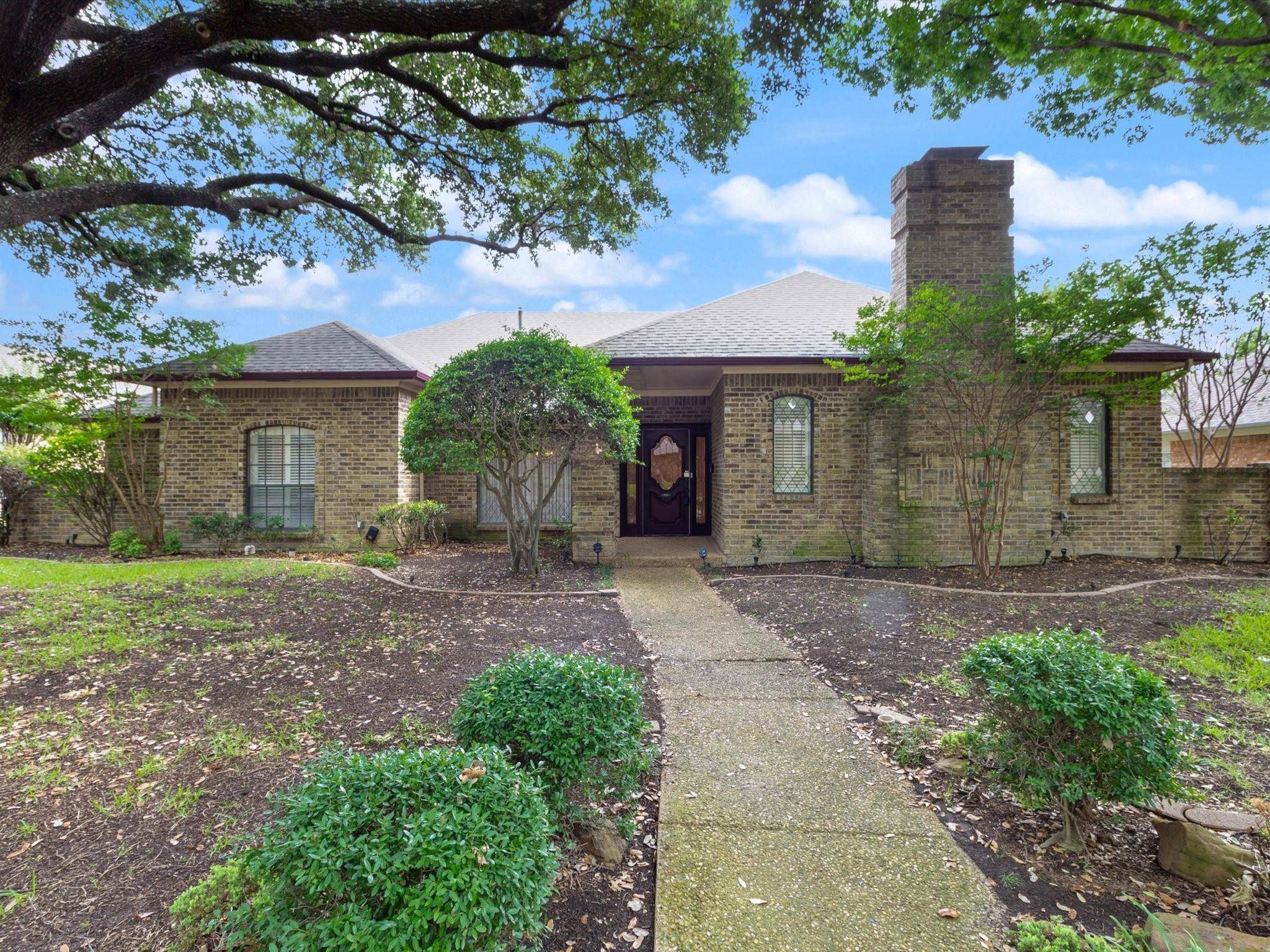 Dallas, TX 75252,7348 Briarnoll Drive