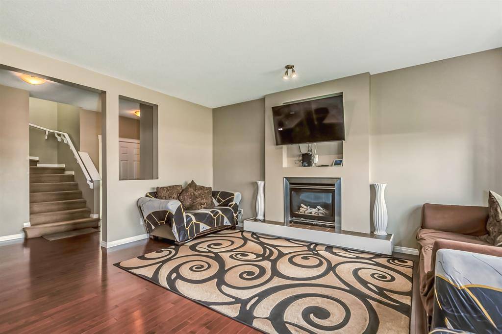 Calgary, AB T3J4L2,151 Martha's Meadow Close NE