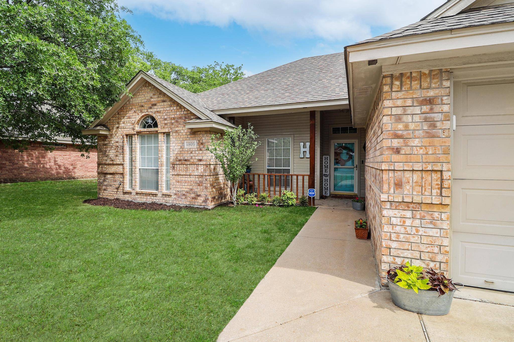 Weatherford, TX 76086,1809 Laura Street