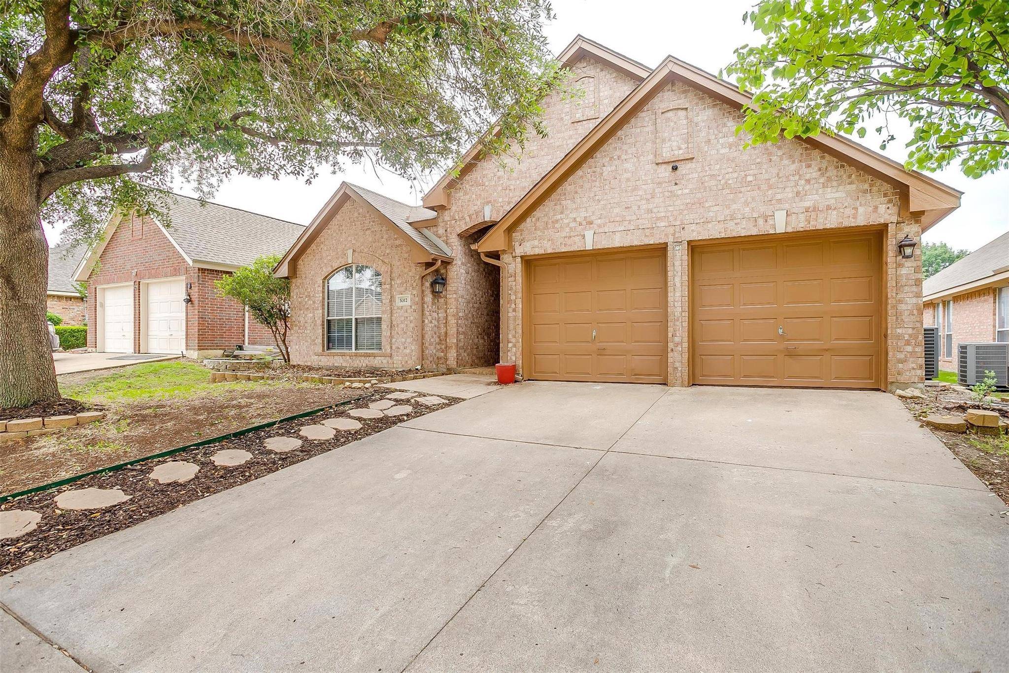 Fort Worth, TX 76137,5312 Stillwater Drive