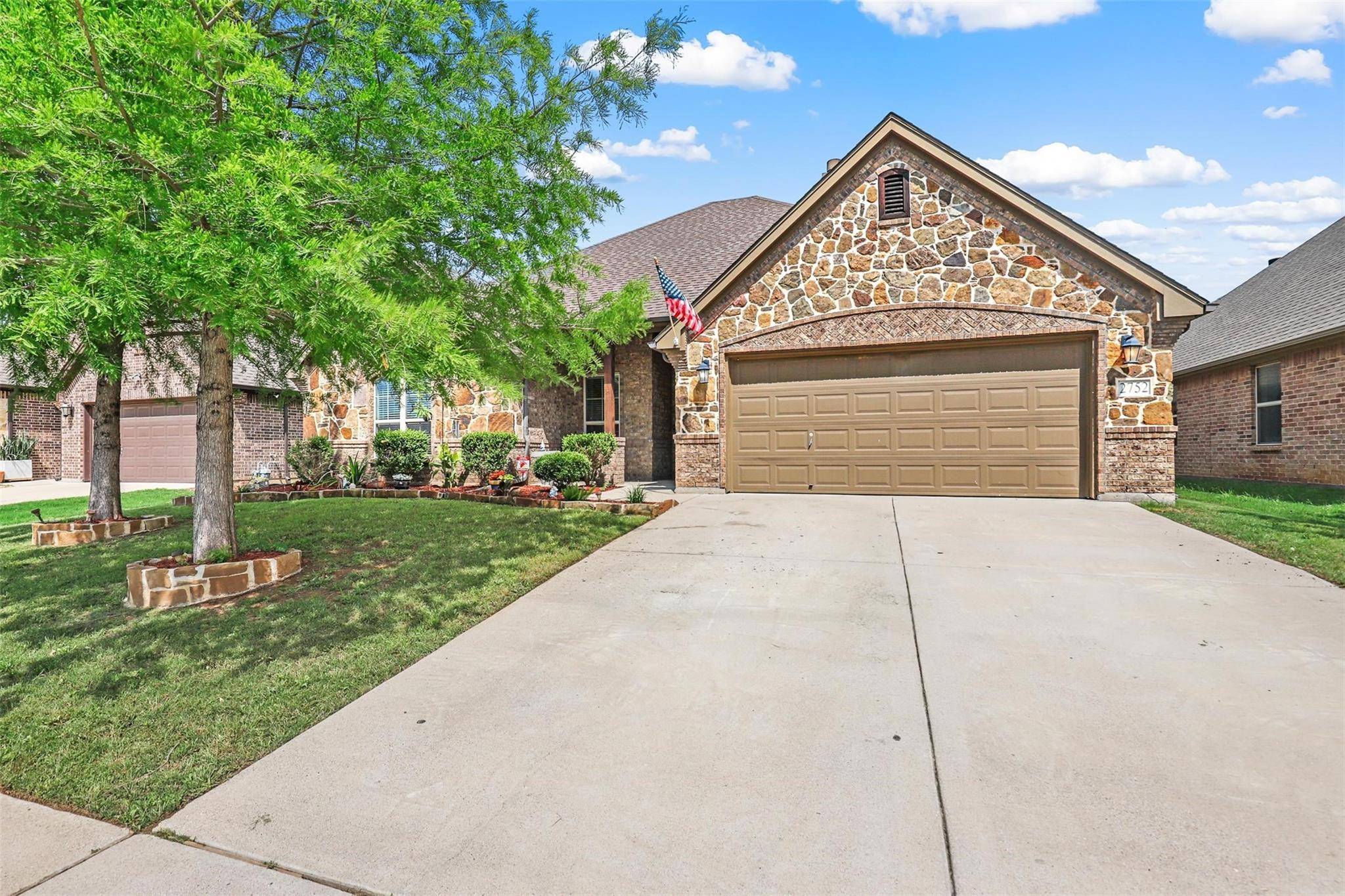 Burleson, TX 76028,2752 Elmwood Drive