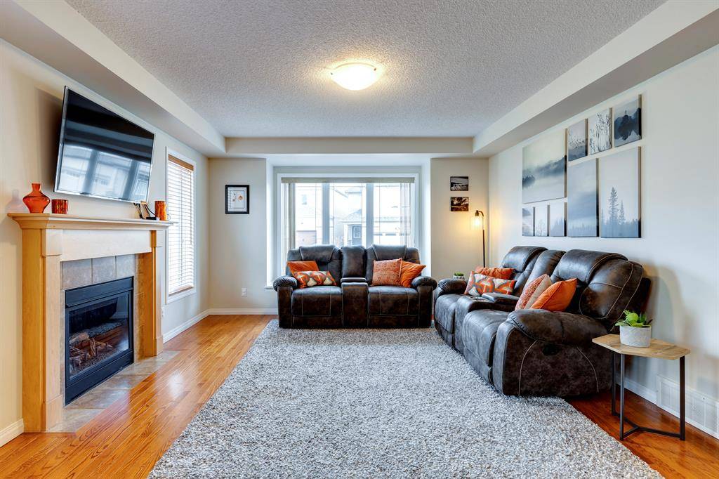 Airdrie, AB T4B 3T2,15 Windwood GRV SW