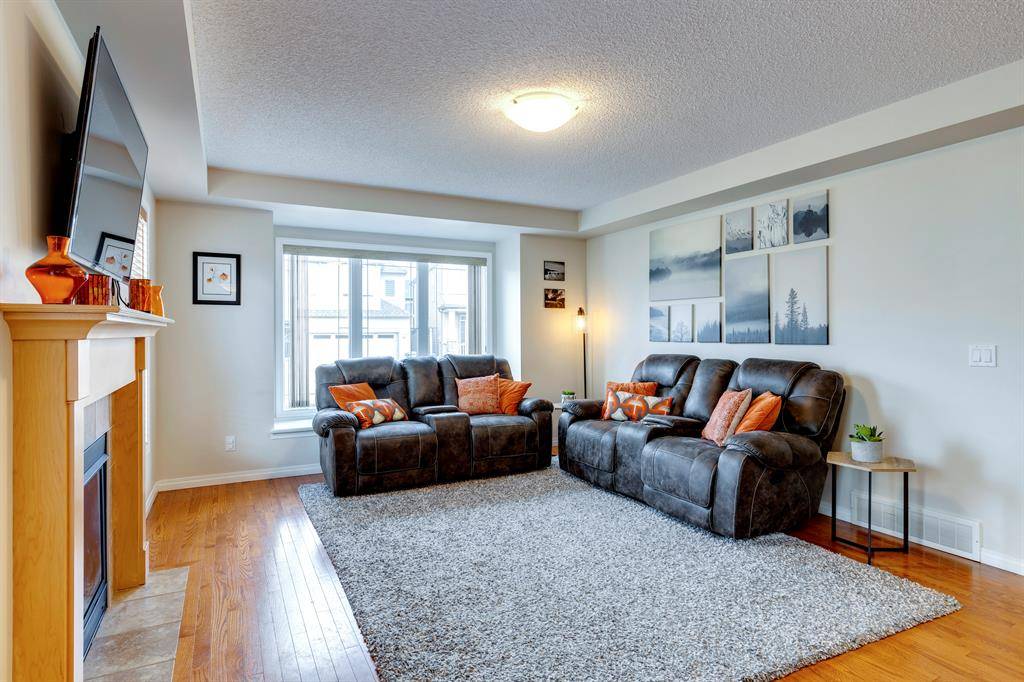 Airdrie, AB T4B 3T2,15 Windwood GRV SW