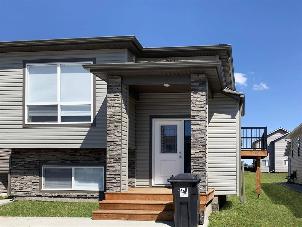 Clairmont, AB T8X5C8,9504 112 AVE #A