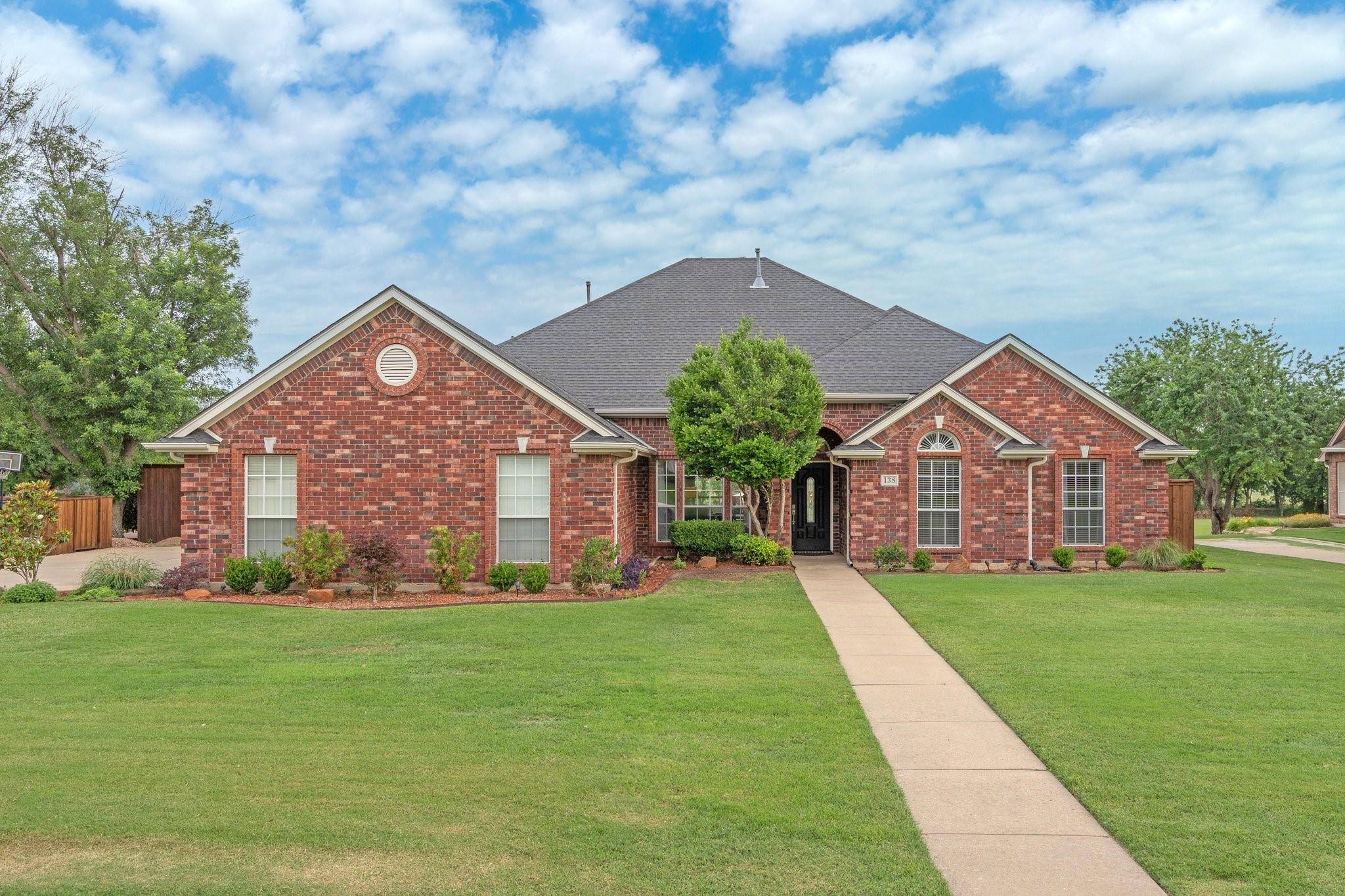 Justin, TX 76247,138 Daisey Lane