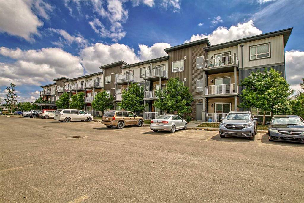 Calgary, AB T3E 8A2,5305 32 AVE SW #4112