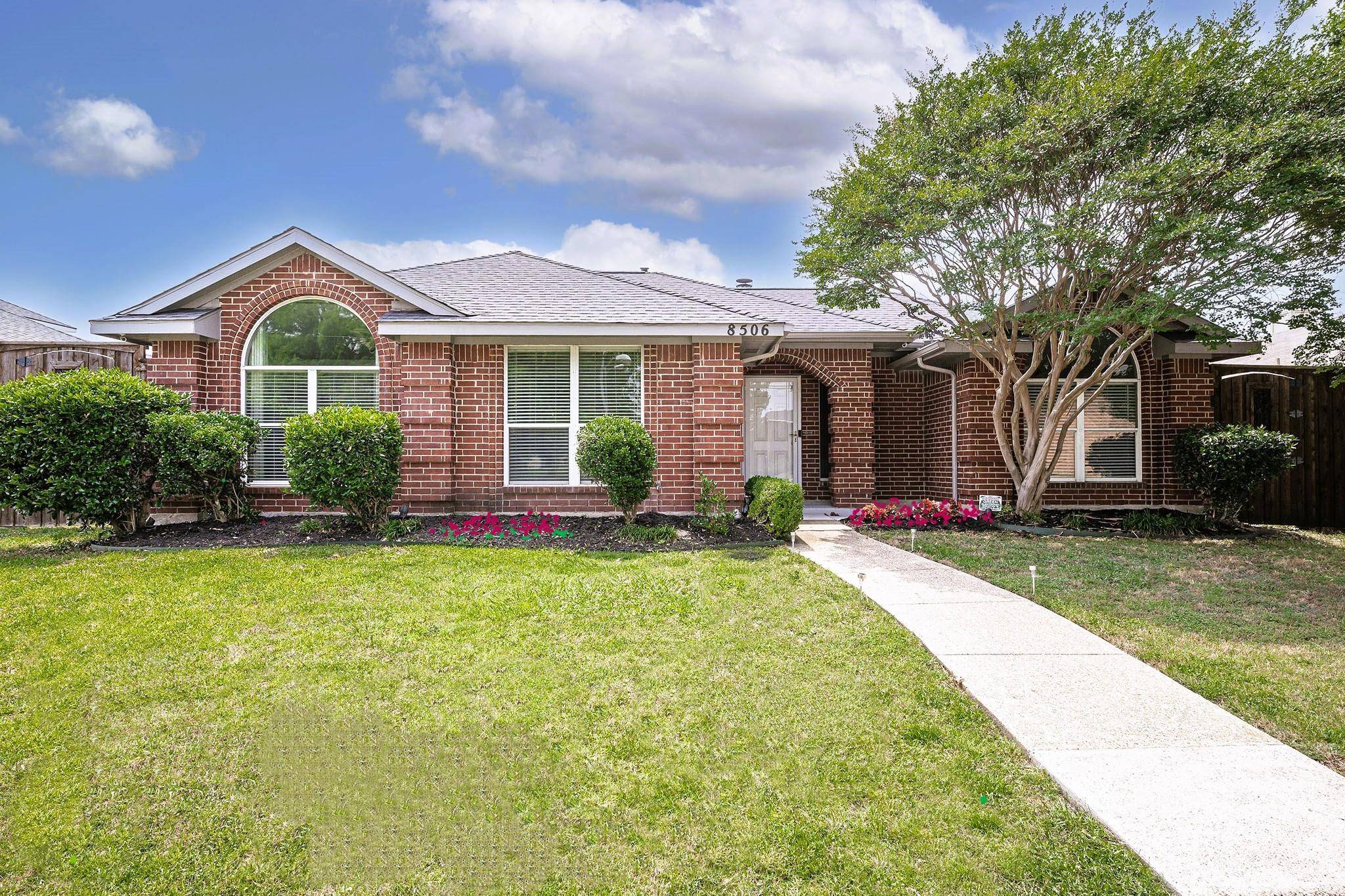 Rowlett, TX 75089,8506 Hartford Drive