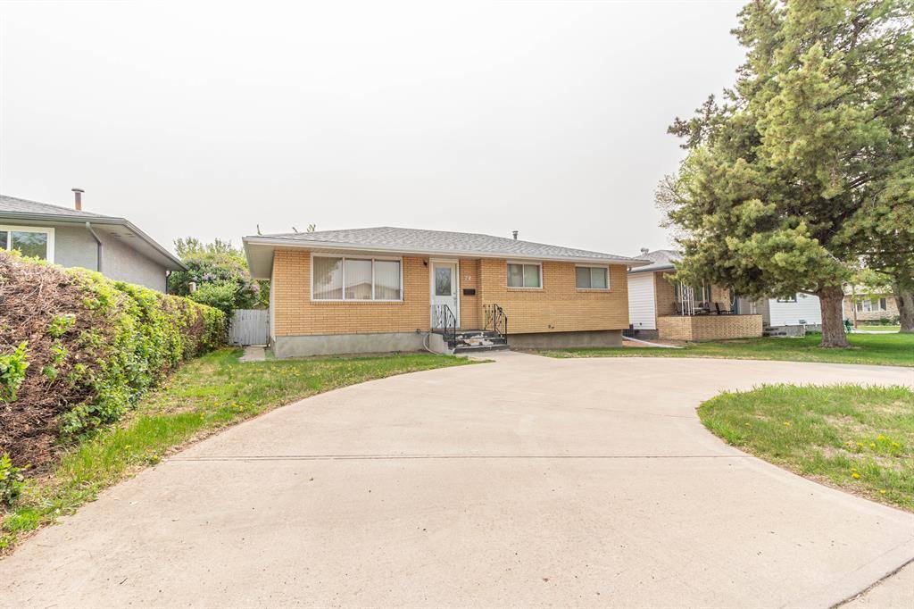 Medicine Hat, AB T1A2B4,2023 17 ST SE