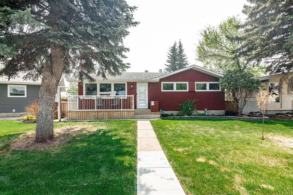 Red Deer, AB T4N 4Z7,15 FOREST Close