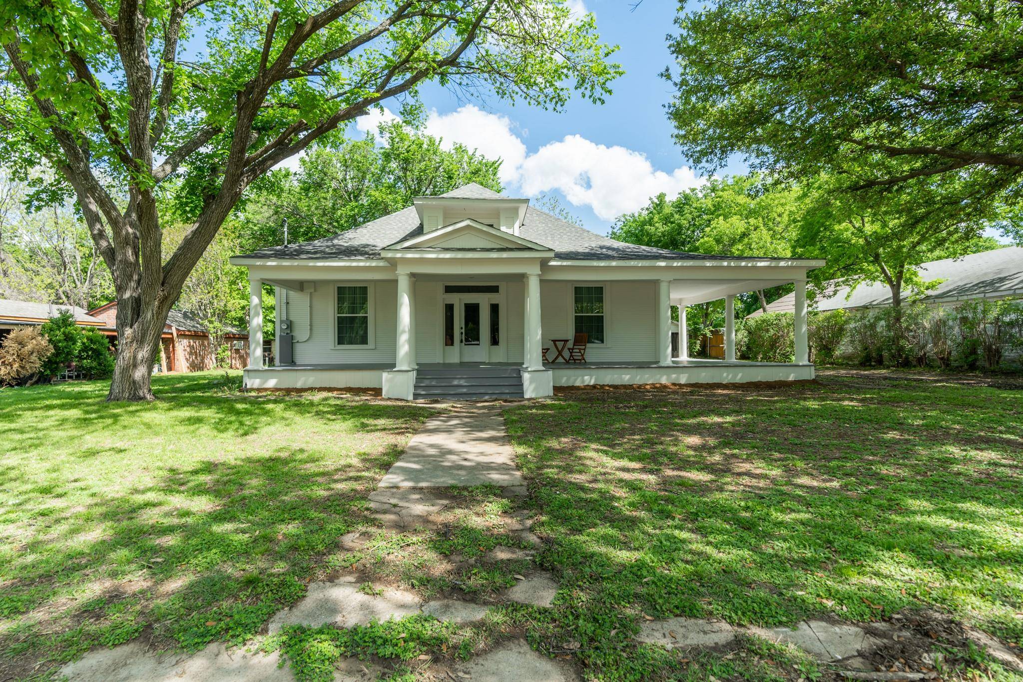 Hillsboro, TX 76645,809 E Elm Street