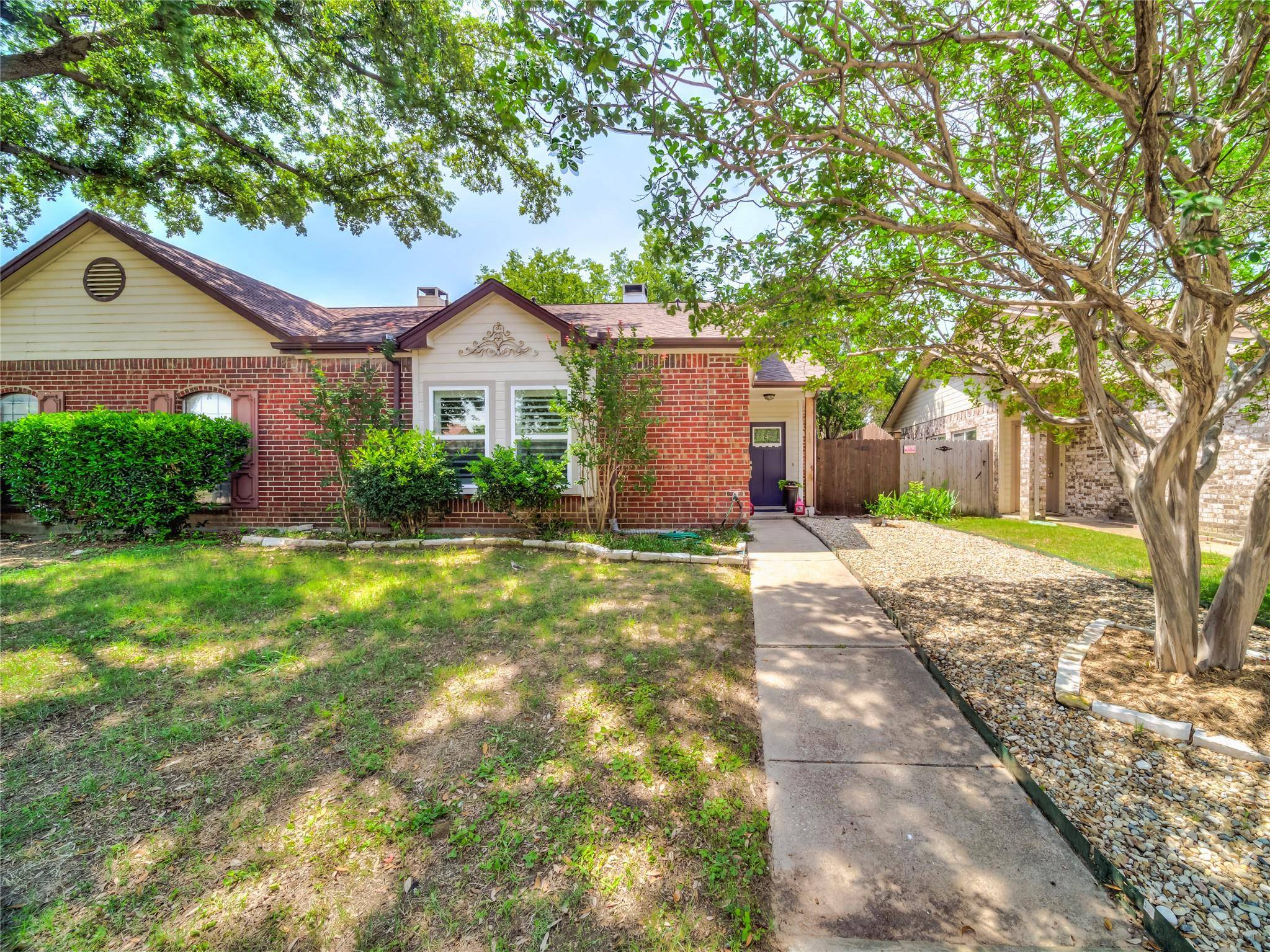 Euless, TX 76039,719 Normandy Drive