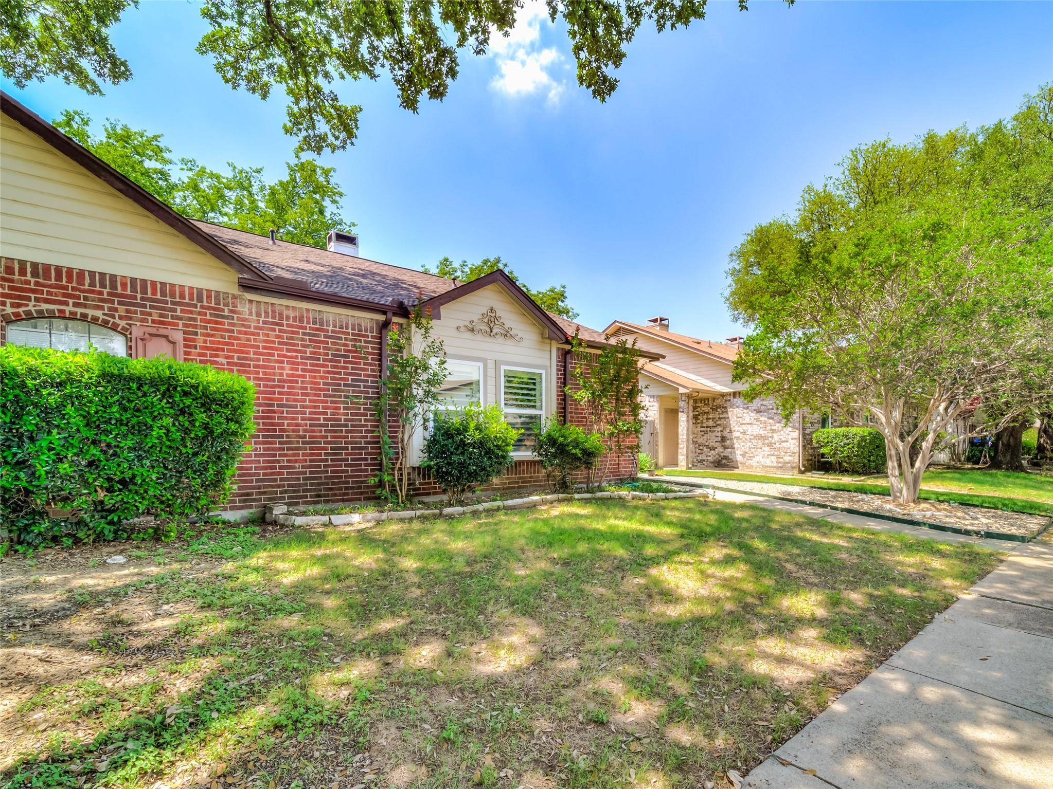 Euless, TX 76039,719 Normandy Drive