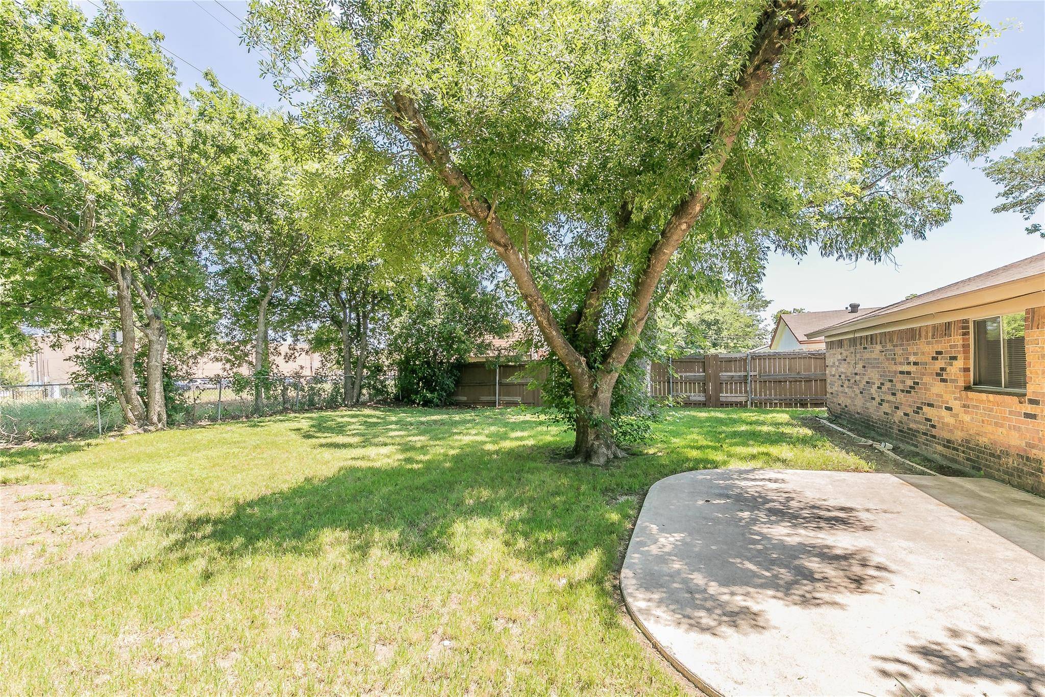 Grapevine, TX 76051,951 Easy Street