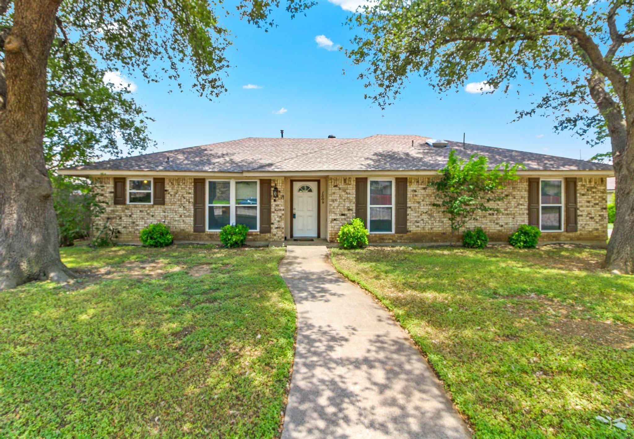 Lewisville, TX 75077,1509 Rocky Point Drive