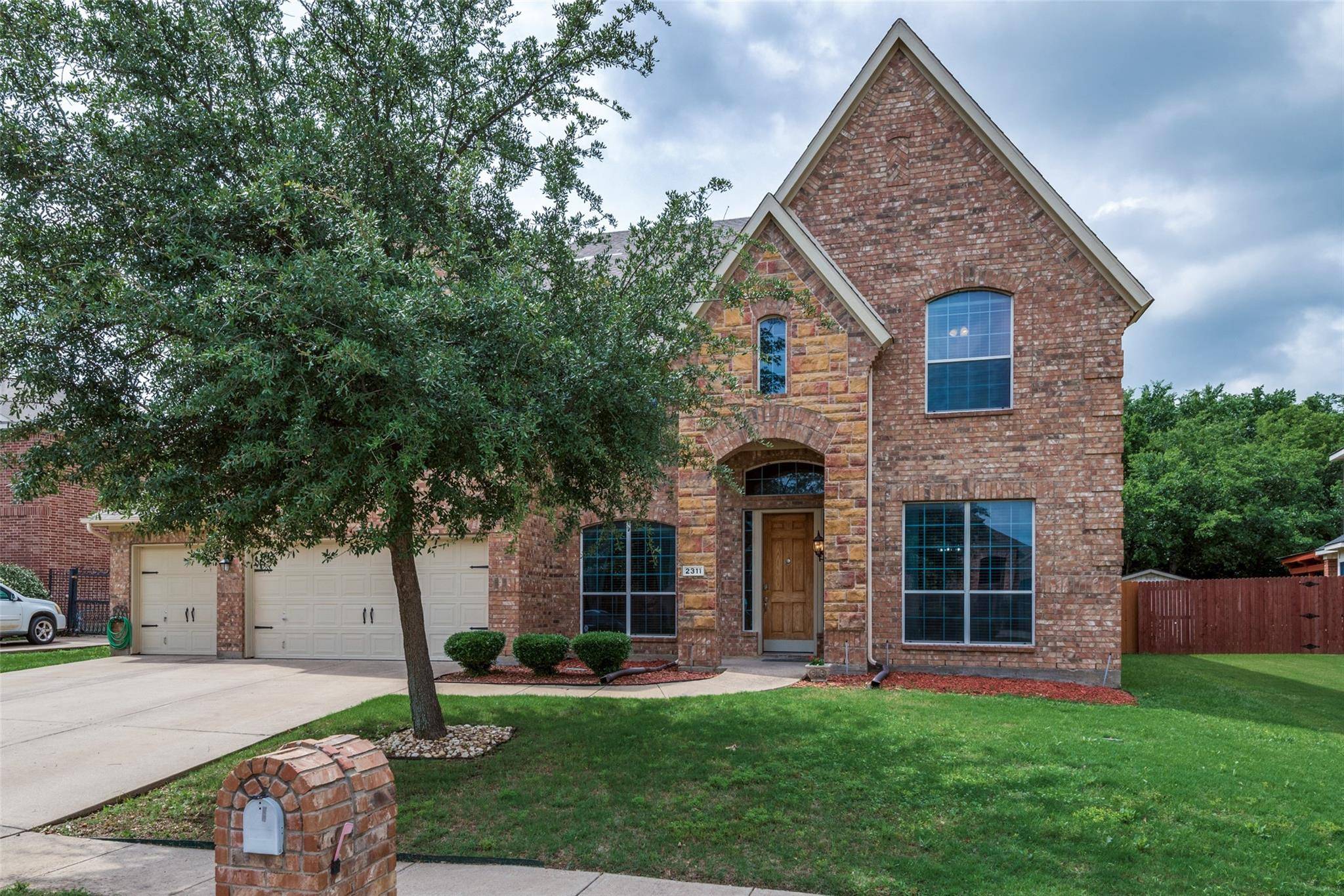 Grand Prairie, TX 75052,2311 Comanche Trail