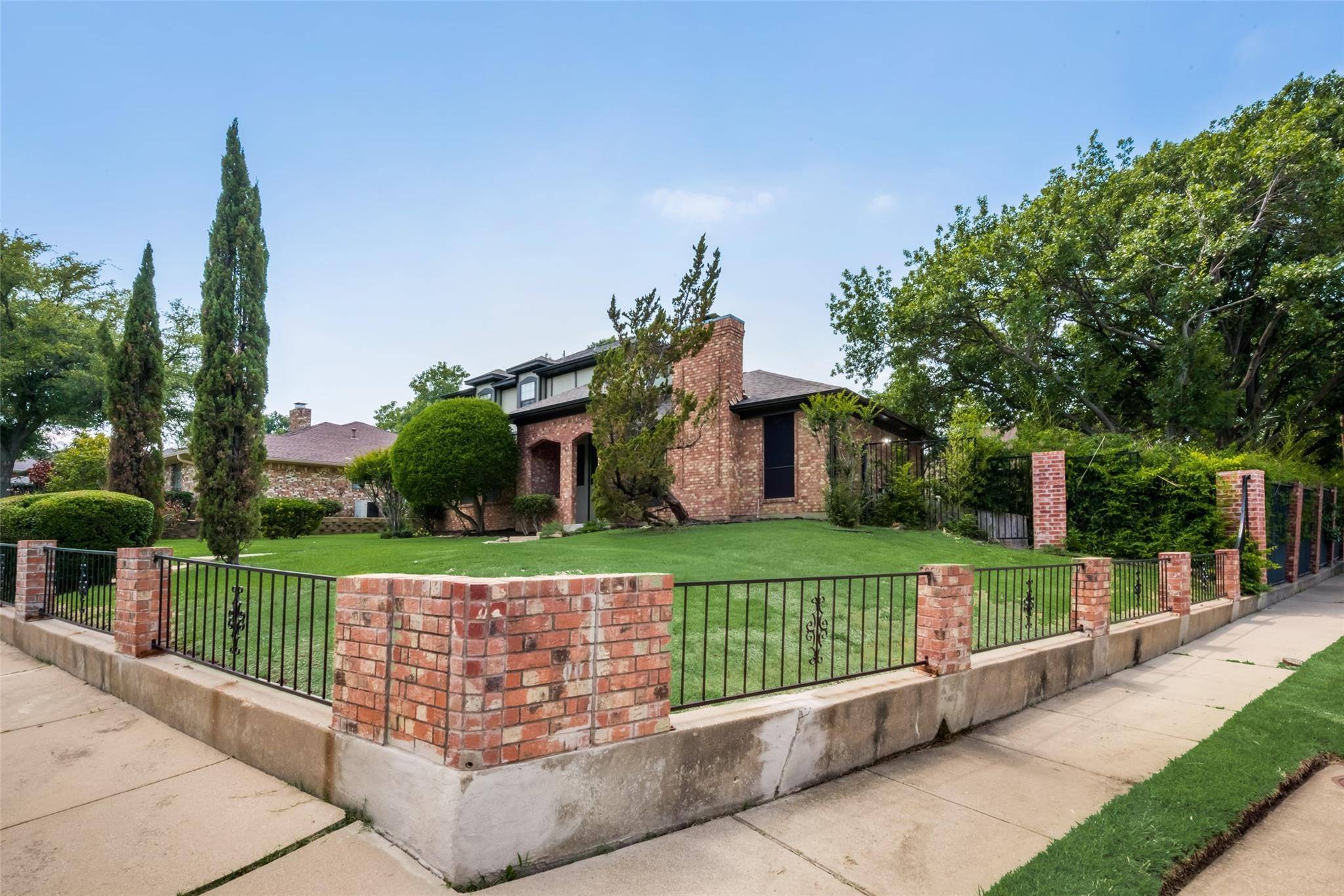 Irving, TX 75062,3405 Briarcliff Court S