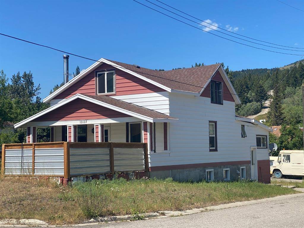 Blairmore, AB T0K 0E0,13137 22 AVE