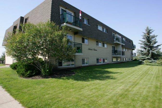 Grande Prairie, AB T8V1M4,10327 107 AVE #305