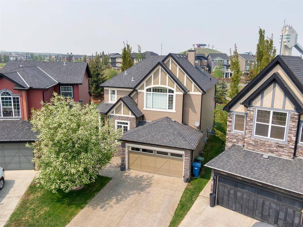 Calgary, AB T3H 0B3,124 Cougartown Close SW