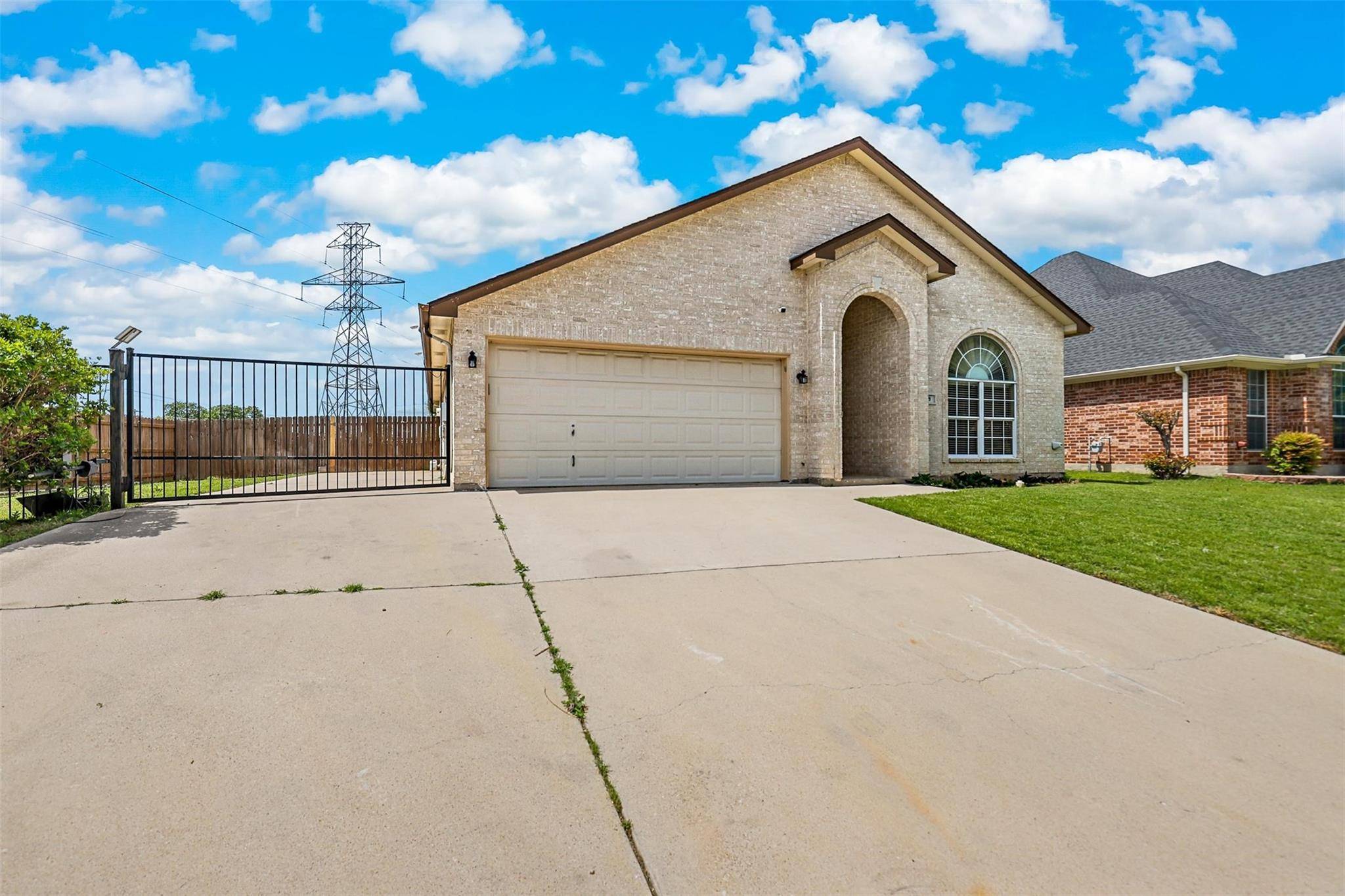 Hurst, TX 76053,129 Billy Creek Drive