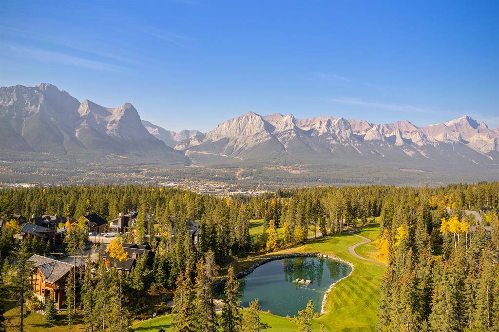 Canmore, AB T1W3H3,553 Silvertip RD