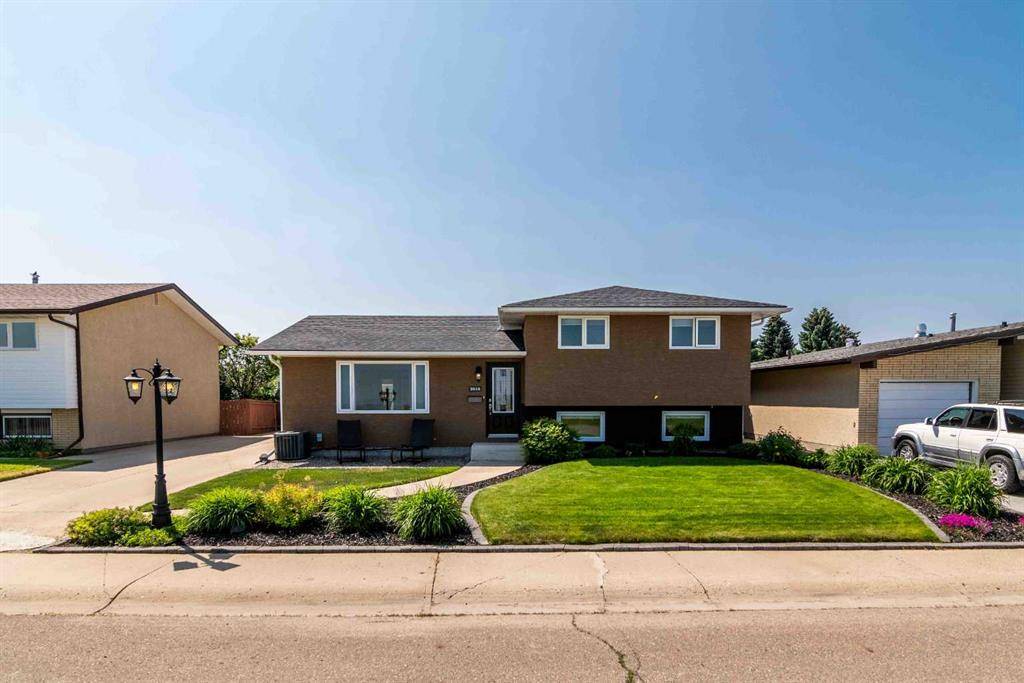 Medicine Hat, AB T1A 7J9,2015 Crestwood DR SE